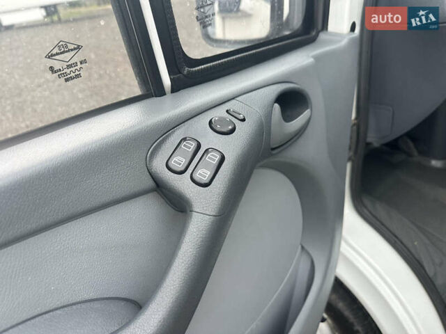 Белый Мерседес Sprinter, объемом двигателя 2.7 л и пробегом 102 тыс. км за 24700 $, фото 37 на Automoto.ua