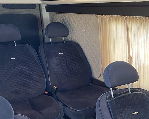 Белый Мерседес Sprinter, объемом двигателя 2.2 л и пробегом 200 тыс. км за 9700 $, фото 13 на Automoto.ua