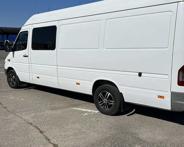 Білий Мерседес Sprinter, об'ємом двигуна 2.7 л та пробігом 248 тис. км за 14500 $, фото 1 на Automoto.ua