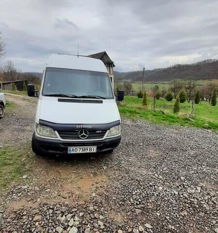 Белый Мерседес Sprinter, объемом двигателя 2.15 л и пробегом 500 тыс. км за 7600 $, фото 8 на Automoto.ua