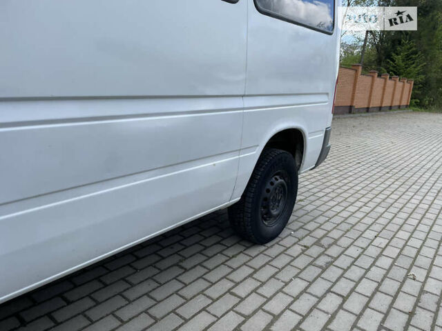 Белый Мерседес Sprinter, объемом двигателя 2.15 л и пробегом 500 тыс. км за 5500 $, фото 19 на Automoto.ua