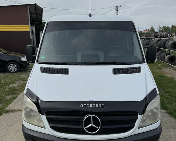 Белый Мерседес Sprinter, объемом двигателя 2.15 л и пробегом 350 тыс. км за 6999 $, фото 21 на Automoto.ua