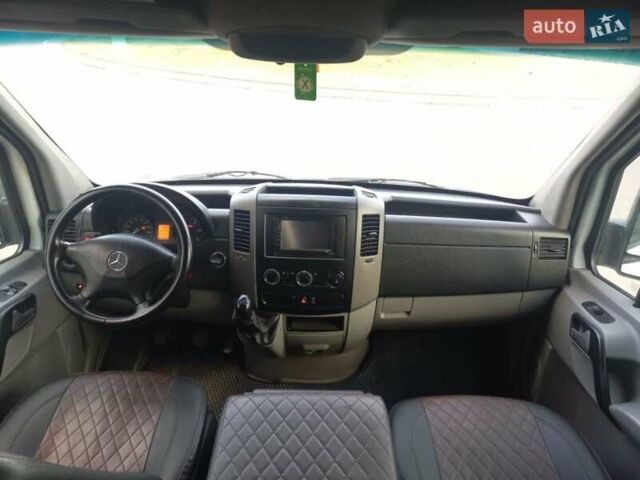 Белый Мерседес Sprinter, объемом двигателя 2.9 л и пробегом 296 тыс. км за 17000 $, фото 5 на Automoto.ua