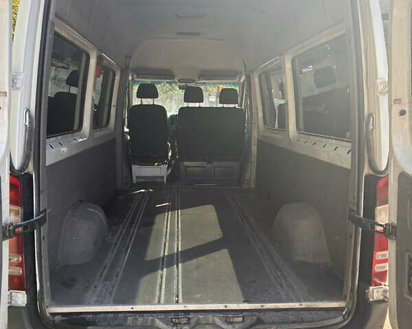 Белый Мерседес Sprinter, объемом двигателя 2.15 л и пробегом 480 тыс. км за 9000 $, фото 8 на Automoto.ua