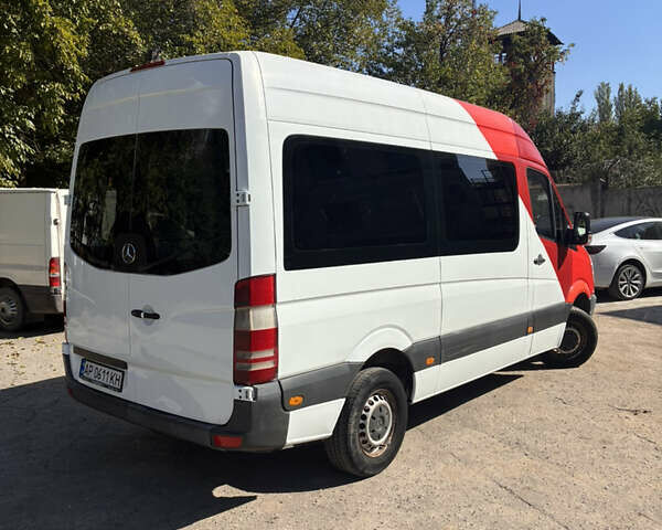 Белый Мерседес Sprinter, объемом двигателя 2.15 л и пробегом 480 тыс. км за 9000 $, фото 3 на Automoto.ua