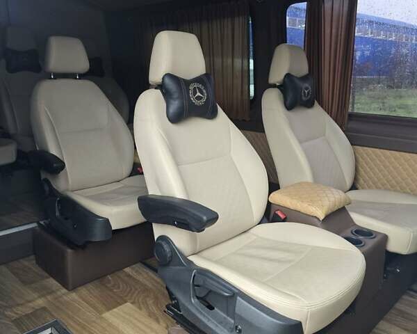 Белый Мерседес Sprinter, объемом двигателя 3 л и пробегом 200 тыс. км за 22500 $, фото 12 на Automoto.ua