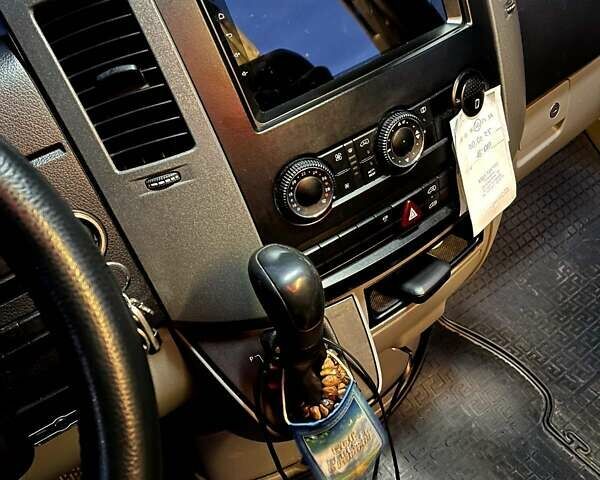 Білий Мерседес Sprinter, об'ємом двигуна 3 л та пробігом 530 тис. км за 24196 $, фото 15 на Automoto.ua
