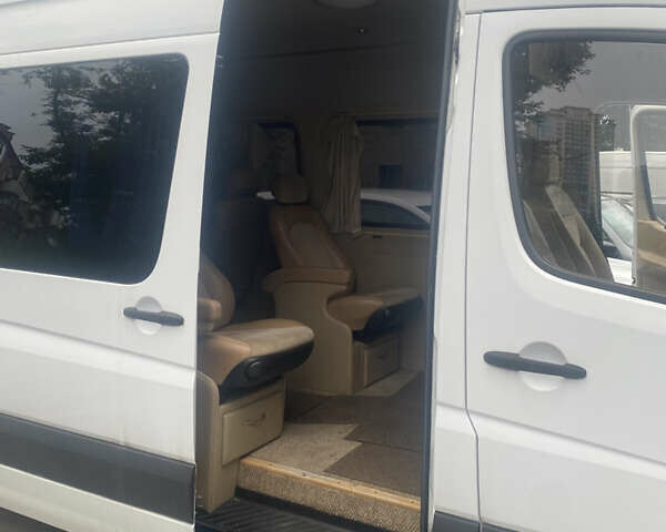 Белый Мерседес Sprinter, объемом двигателя 2.1 л и пробегом 148 тыс. км за 15000 $, фото 15 на Automoto.ua