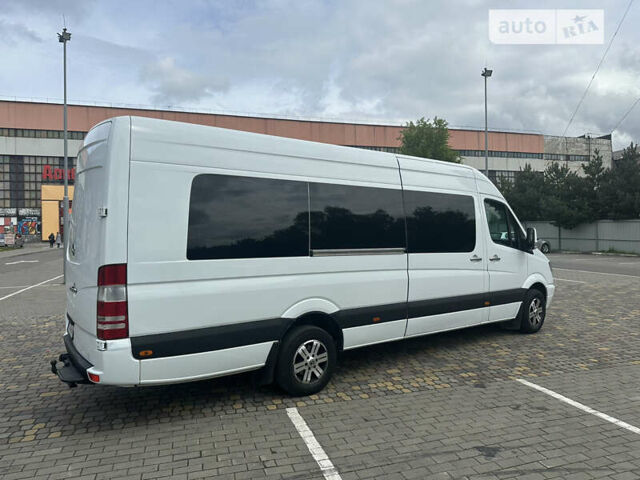 Белый Мерседес Sprinter, объемом двигателя 2.15 л и пробегом 498 тыс. км за 14700 $, фото 6 на Automoto.ua