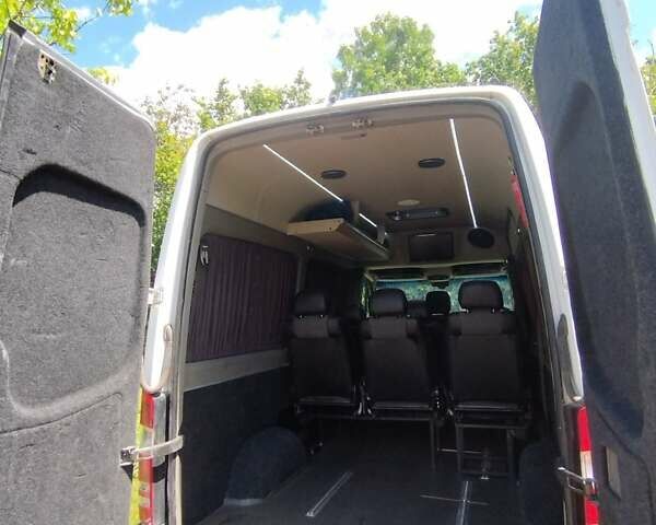 Белый Мерседес Sprinter, объемом двигателя 2.1 л и пробегом 704 тыс. км за 11950 $, фото 6 на Automoto.ua