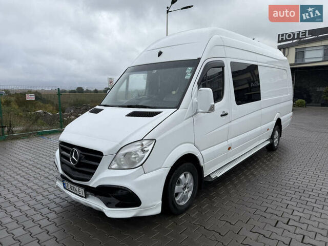 Белый Мерседес Sprinter, объемом двигателя 3 л и пробегом 700 тыс. км за 20488 $, фото 7 на Automoto.ua