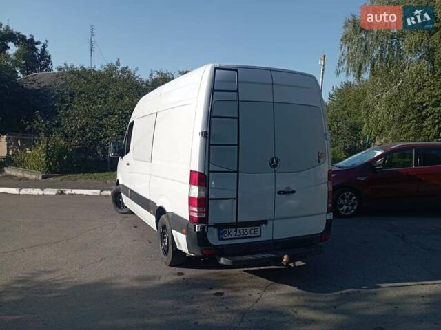 Білий Мерседес Sprinter, об'ємом двигуна 2.1 л та пробігом 356 тис. км за 11500 $, фото 3 на Automoto.ua