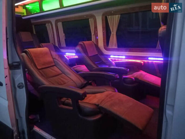 Белый Мерседес Sprinter, объемом двигателя 2.15 л и пробегом 735 тыс. км за 19500 $, фото 8 на Automoto.ua