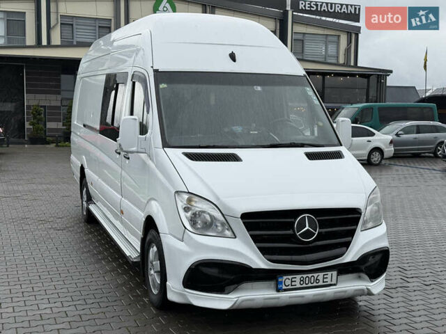Белый Мерседес Sprinter, объемом двигателя 3 л и пробегом 700 тыс. км за 20488 $, фото 1 на Automoto.ua
