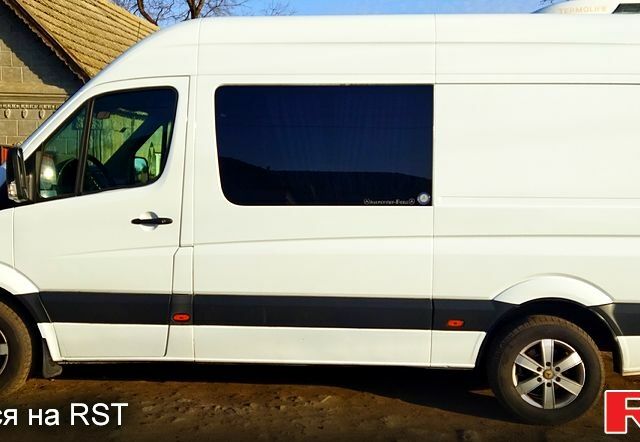 Білий Мерседес Sprinter, об'ємом двигуна 2.1 л та пробігом 500 тис. км за 15000 $, фото 2 на Automoto.ua