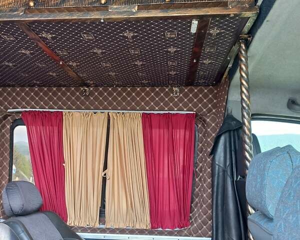 Белый Мерседес Sprinter, объемом двигателя 2.15 л и пробегом 510 тыс. км за 18000 $, фото 4 на Automoto.ua