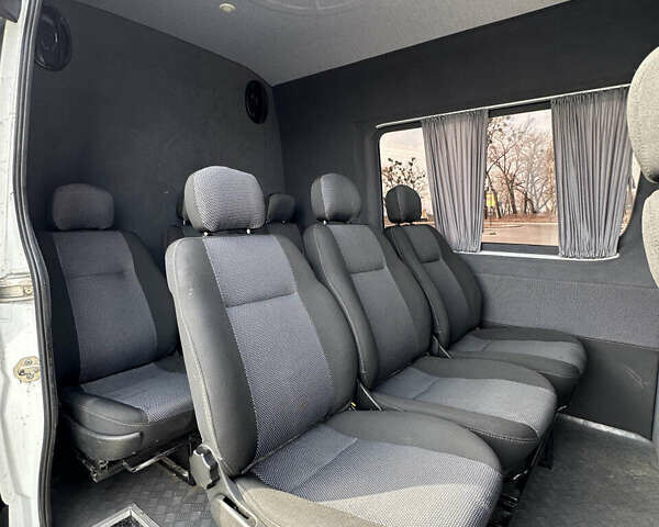Белый Мерседес Sprinter, объемом двигателя 2.99 л и пробегом 228 тыс. км за 13900 $, фото 13 на Automoto.ua