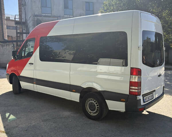 Белый Мерседес Sprinter, объемом двигателя 2.15 л и пробегом 480 тыс. км за 9000 $, фото 4 на Automoto.ua
