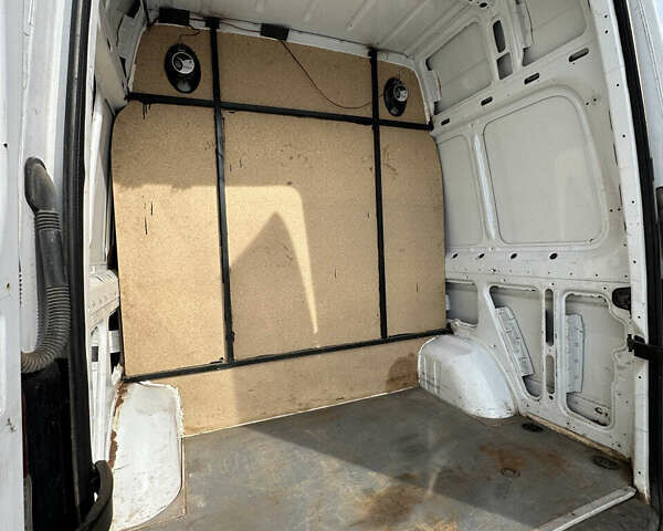 Белый Мерседес Sprinter, объемом двигателя 2.99 л и пробегом 228 тыс. км за 13900 $, фото 11 на Automoto.ua