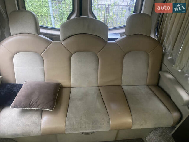 Белый Мерседес Sprinter, объемом двигателя 2.1 л и пробегом 148 тыс. км за 15000 $, фото 12 на Automoto.ua