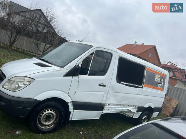 Білий Мерседес Sprinter, об'ємом двигуна 2.15 л та пробігом 600 тис. км за 5100 $, фото 1 на Automoto.ua