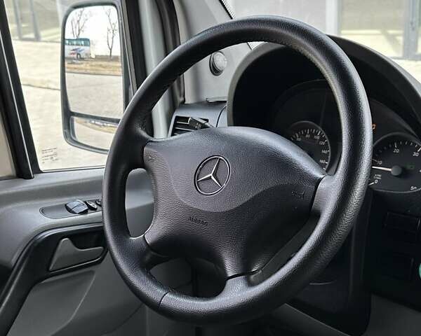 Белый Мерседес Sprinter, объемом двигателя 2.99 л и пробегом 228 тыс. км за 13900 $, фото 26 на Automoto.ua