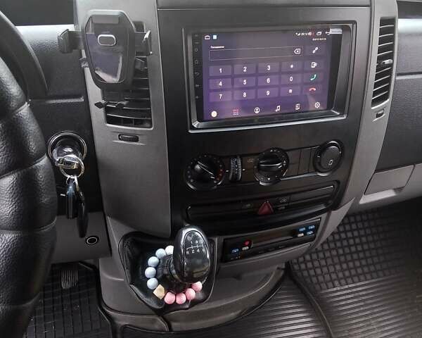 Белый Мерседес Sprinter, объемом двигателя 3 л и пробегом 200 тыс. км за 22500 $, фото 4 на Automoto.ua