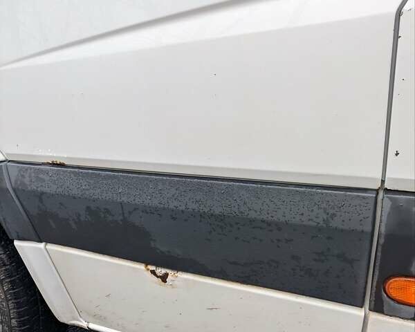 Белый Мерседес Sprinter, объемом двигателя 2.1 л и пробегом 570 тыс. км за 8500 $, фото 6 на Automoto.ua