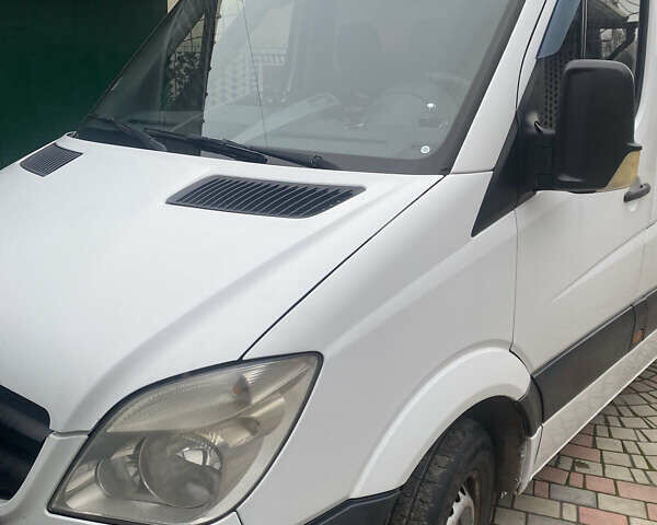 Білий Мерседес Sprinter, об'ємом двигуна 2.2 л та пробігом 306 тис. км за 9500 $, фото 4 на Automoto.ua
