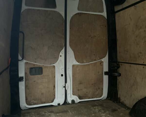 Білий Мерседес Sprinter, об'ємом двигуна 3 л та пробігом 570 тис. км за 16000 $, фото 17 на Automoto.ua
