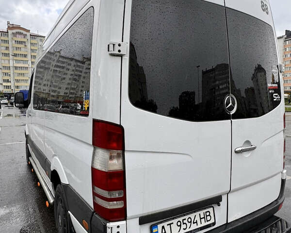 Белый Мерседес Sprinter, объемом двигателя 2.15 л и пробегом 408 тыс. км за 11500 $, фото 5 на Automoto.ua