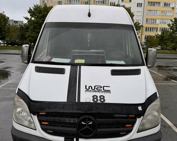 Белый Мерседес Sprinter, объемом двигателя 2.15 л и пробегом 408 тыс. км за 11500 $, фото 10 на Automoto.ua