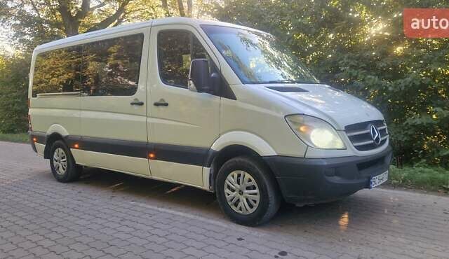 Белый Мерседес Sprinter, объемом двигателя 2.1 л и пробегом 600 тыс. км за 9450 $, фото 8 на Automoto.ua
