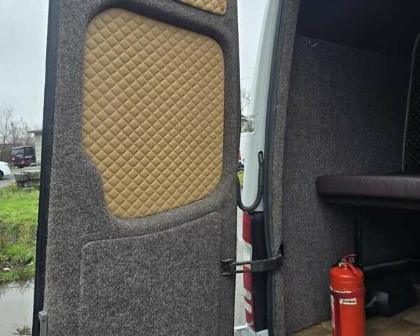 Белый Мерседес Sprinter, объемом двигателя 3 л и пробегом 200 тыс. км за 22500 $, фото 15 на Automoto.ua