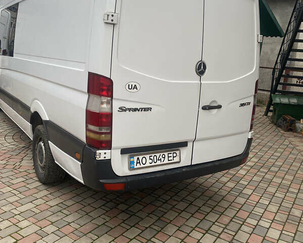Білий Мерседес Sprinter, об'ємом двигуна 2.2 л та пробігом 306 тис. км за 9500 $, фото 3 на Automoto.ua