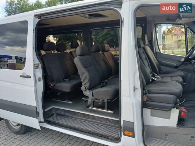 Белый Мерседес Sprinter, объемом двигателя 2.15 л и пробегом 340 тыс. км за 12300 $, фото 11 на Automoto.ua