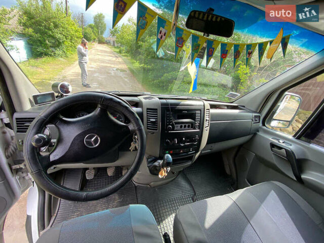 Белый Мерседес Sprinter, объемом двигателя 2.1 л и пробегом 500 тыс. км за 11800 $, фото 20 на Automoto.ua