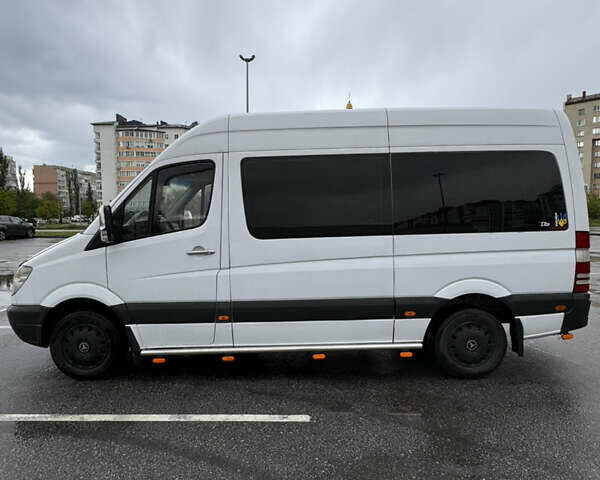 Белый Мерседес Sprinter, объемом двигателя 2.15 л и пробегом 408 тыс. км за 11500 $, фото 7 на Automoto.ua