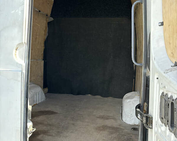 Белый Мерседес Sprinter, объемом двигателя 2.99 л и пробегом 802 тыс. км за 14950 $, фото 7 на Automoto.ua