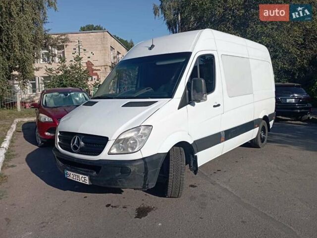 Білий Мерседес Sprinter, об'ємом двигуна 2.1 л та пробігом 356 тис. км за 11500 $, фото 2 на Automoto.ua