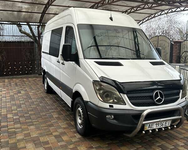 Білий Мерседес Sprinter, об'ємом двигуна 3 л та пробігом 570 тис. км за 16000 $, фото 1 на Automoto.ua
