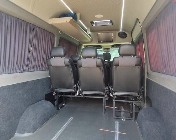 Белый Мерседес Sprinter, объемом двигателя 2.1 л и пробегом 704 тыс. км за 11950 $, фото 10 на Automoto.ua
