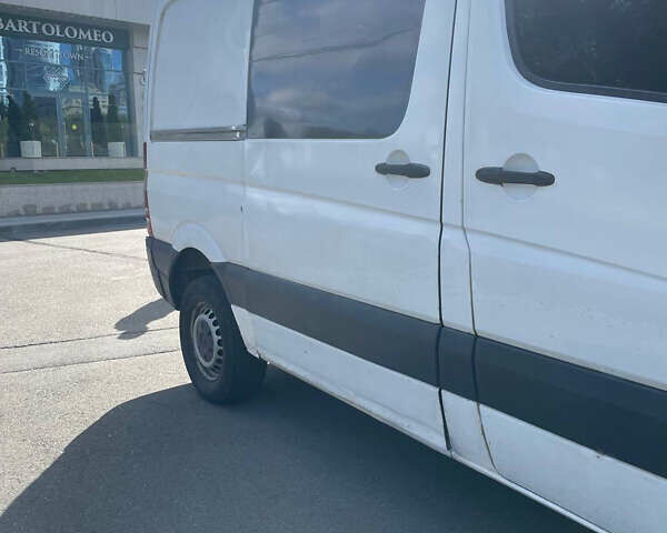 Белый Мерседес Sprinter, объемом двигателя 2.2 л и пробегом 608 тыс. км за 9500 $, фото 5 на Automoto.ua