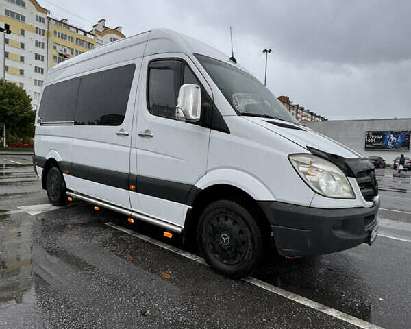 Белый Мерседес Sprinter, объемом двигателя 2.15 л и пробегом 408 тыс. км за 11500 $, фото 11 на Automoto.ua