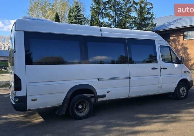 Белый Мерседес Sprinter, объемом двигателя 2.7 л и пробегом 500 тыс. км за 10799 $, фото 4 на Automoto.ua