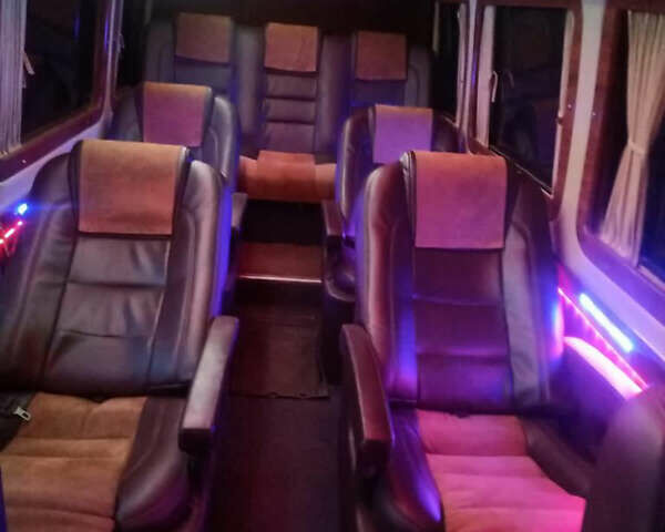 Белый Мерседес Sprinter, объемом двигателя 2.15 л и пробегом 735 тыс. км за 19500 $, фото 4 на Automoto.ua