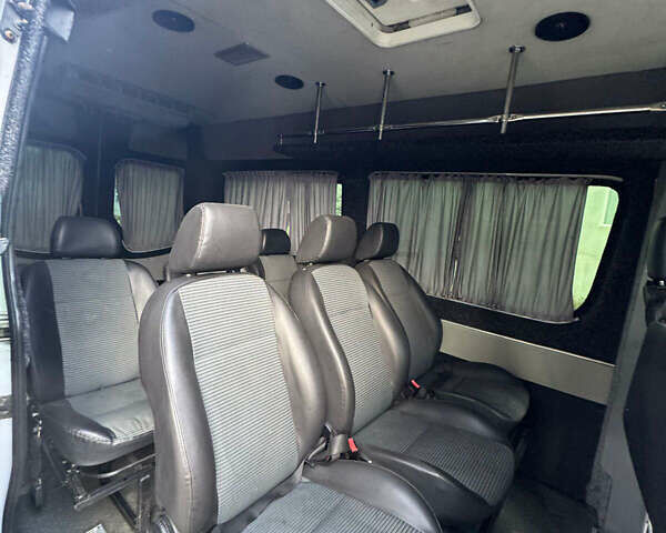 Белый Мерседес Sprinter, объемом двигателя 2.15 л и пробегом 315 тыс. км за 9000 $, фото 9 на Automoto.ua