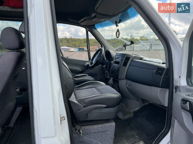 Белый Мерседес Sprinter, объемом двигателя 2.2 л и пробегом 240 тыс. км за 14200 $, фото 9 на Automoto.ua