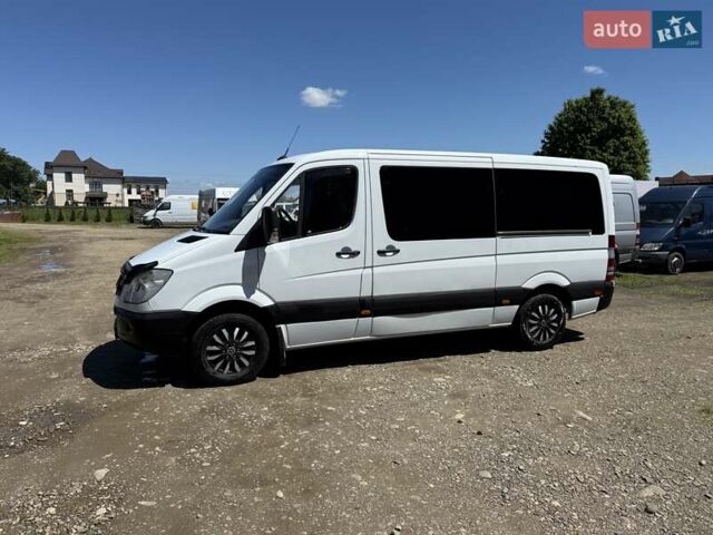 Белый Мерседес Sprinter, объемом двигателя 2.2 л и пробегом 240 тыс. км за 15000 $, фото 3 на Automoto.ua
