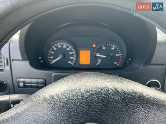 Белый Мерседес Sprinter, объемом двигателя 2.2 л и пробегом 240 тыс. км за 14200 $, фото 6 на Automoto.ua